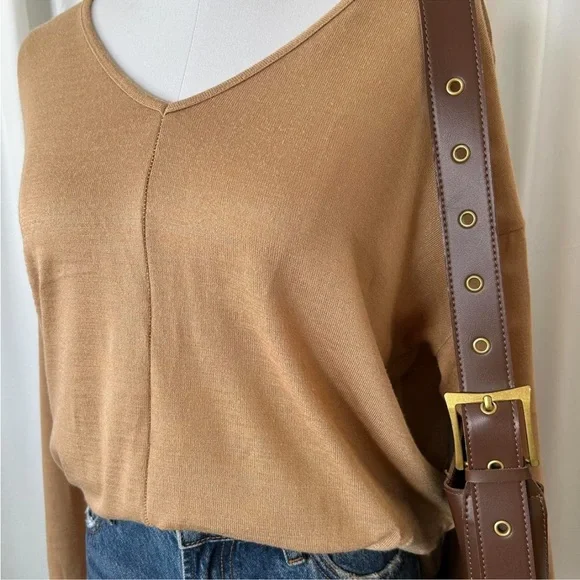 Tan Magaschoni V-neck sweater size XL. - Picture 5 of 6